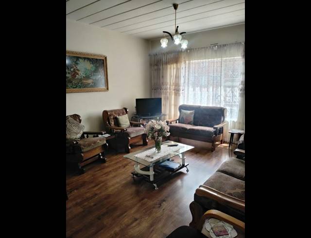 2 BEDROOM APARTMENT FOR SALE IN CROYDON